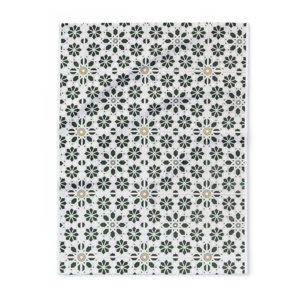 Arctic Fleece Blanket — Nordic Snowflake Floral Pattern Cozy Throw
