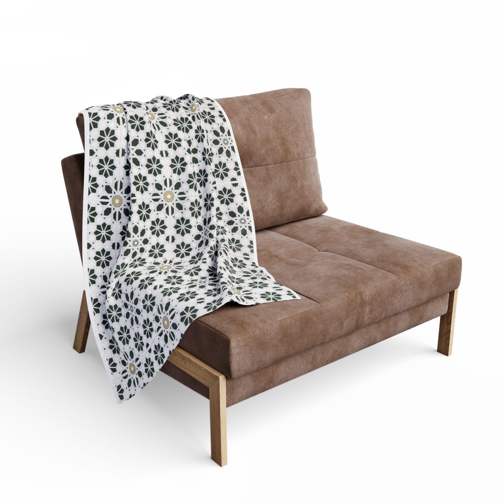 Arctic Fleece Blanket — Nordic Snowflake Floral Pattern Cozy Throw